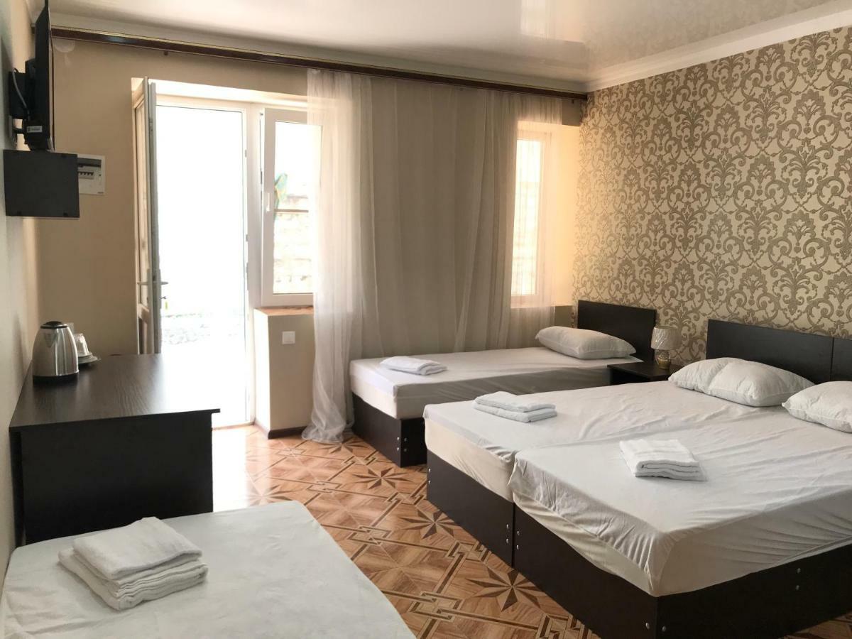 Ainar Hotel Gagra Exterior photo