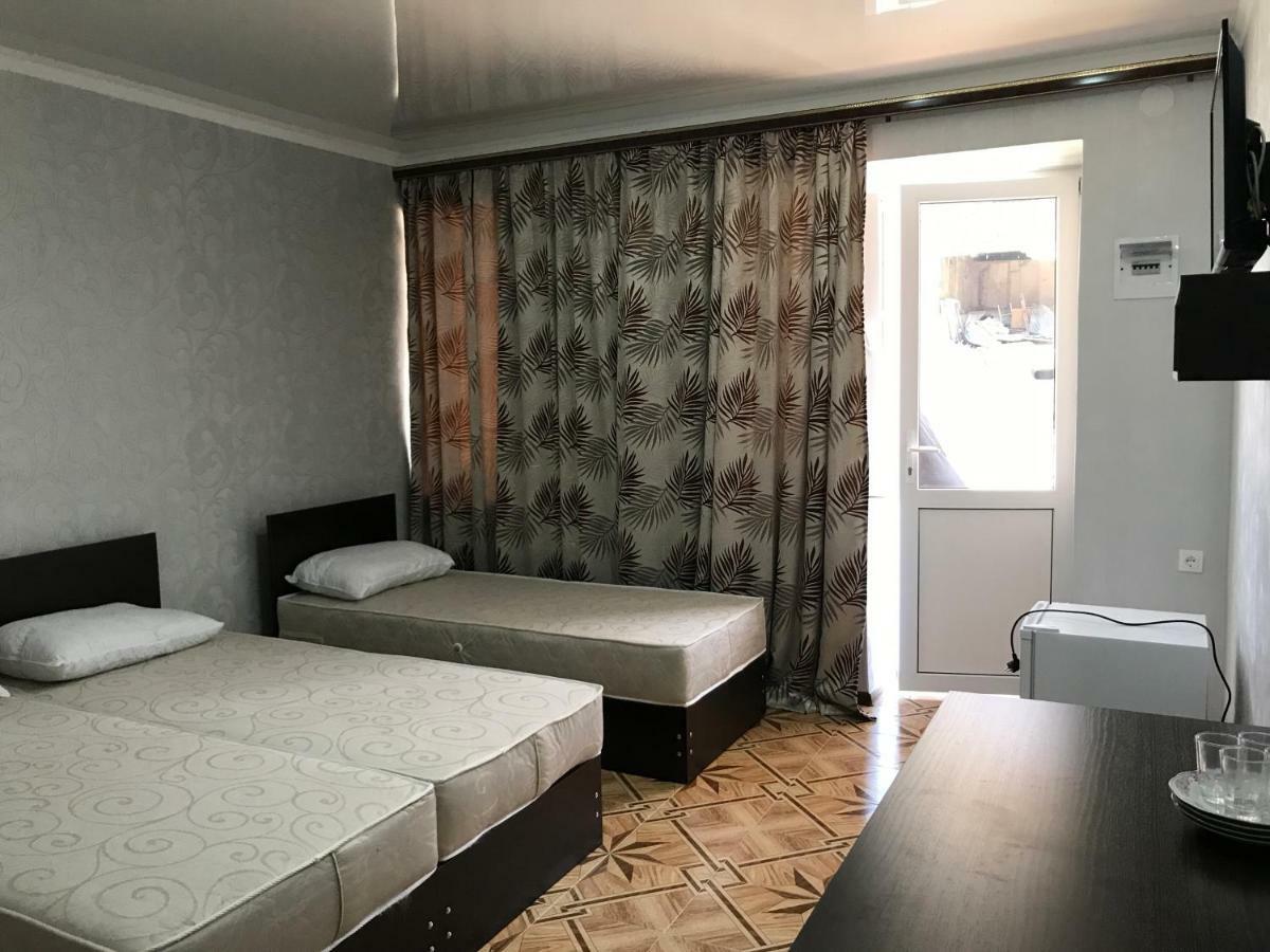 Ainar Hotel Gagra Exterior photo